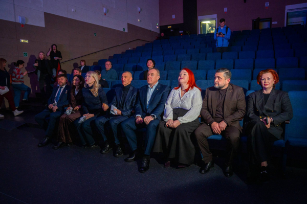 Сегодня губернатор Югры Руслан Кухарук посетил с рабочим визитом Сургутский район