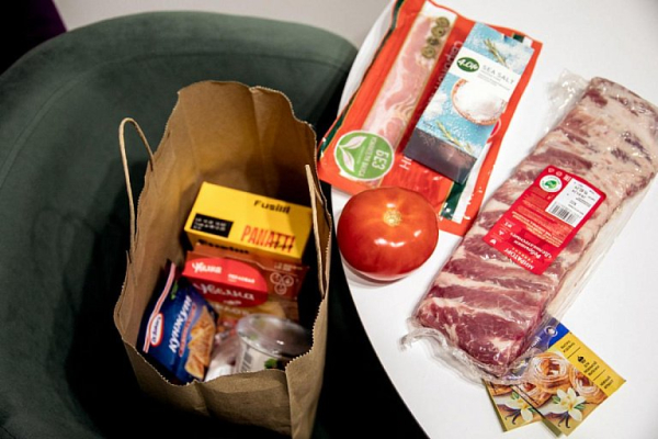 Жителей Сургута просят не покупать мясо и молоко у уличных торговцев