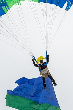 Мотогонщики Сургута покорили зимнюю трассу