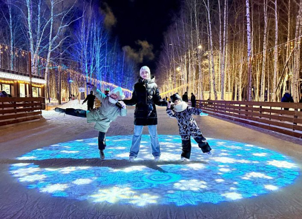 В Нижневартовске открылся 300-метровый каток, самый протяженный во всей Югре