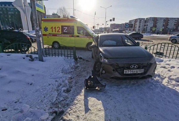 В массовом ДТП в центре Сургута погибла женщина-водитель// ФОТО