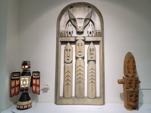 В Сургуте работает выставка Центра искусств для одаренных детей Севера