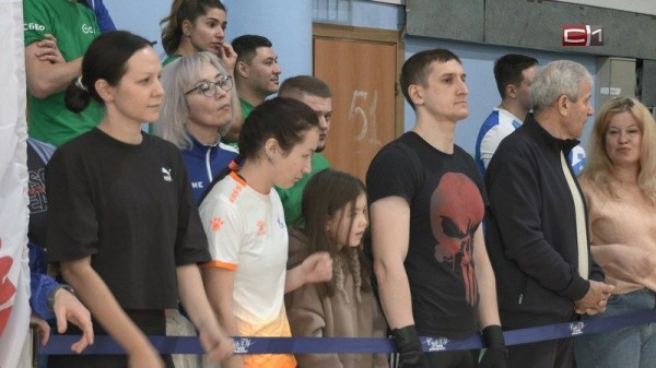 Лапта, велогонки, хоккей в валенках: в Сургуте прошел «Кубок корпораций»