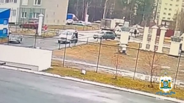 Полиция Сургута схватила водителя, который убил пешехода и сбежал с места ДТП Полиция Сургута схватила водителя, который убил пешехода и сбежал с места ДТП
