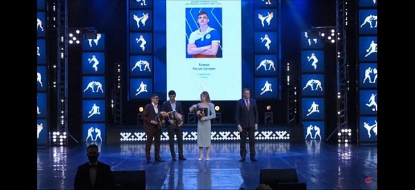 Сургутяне в числе лучших спортсменов, тренеров и команд Югры