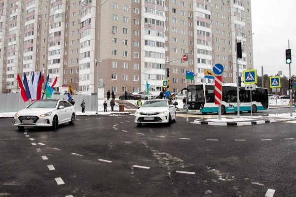 В Сургуте завершено строительство нового участка дороги улицы Усольцева В Сургуте завершено строительство нового участка дороги улицы Усольцева