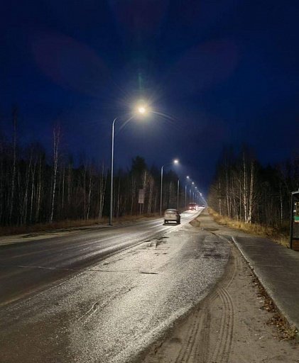 В Сургуте к поселку Лесной впервые установили уличное освещение В Сургуте к поселку Лесной впервые установили уличное освещение