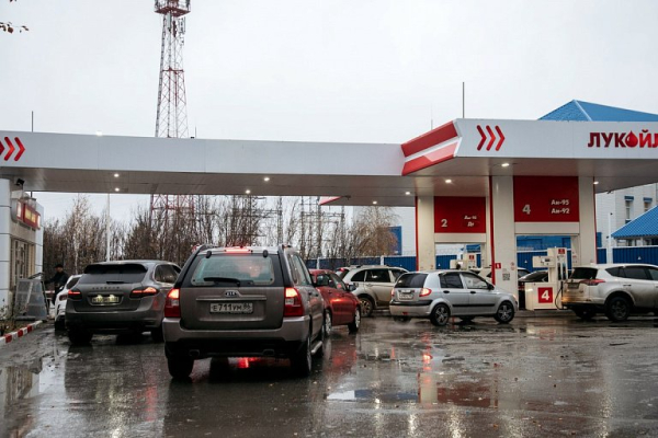 В Сургуте снизились цены на бензин В Сургуте снизились цены на бензин