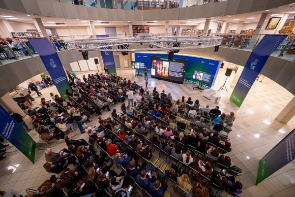 Сургут впервые принимает окружной форум «Информационный мир Югры» Сургут впервые принимает окружной форум «Информационный мир Югры»