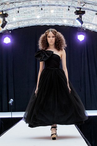 В Сургуте состоялся модный показ одежды местных модельеров