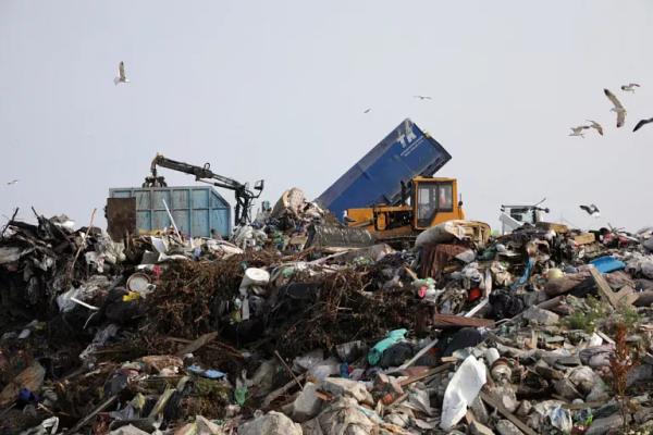 Дачники Сургута произвели 150 тысяч тонн мусора с начала года