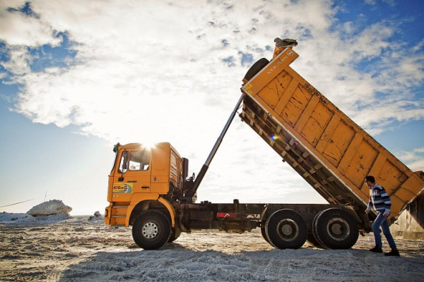 Депутаты Сургута предложили бороться с нелегальными снежными свалками