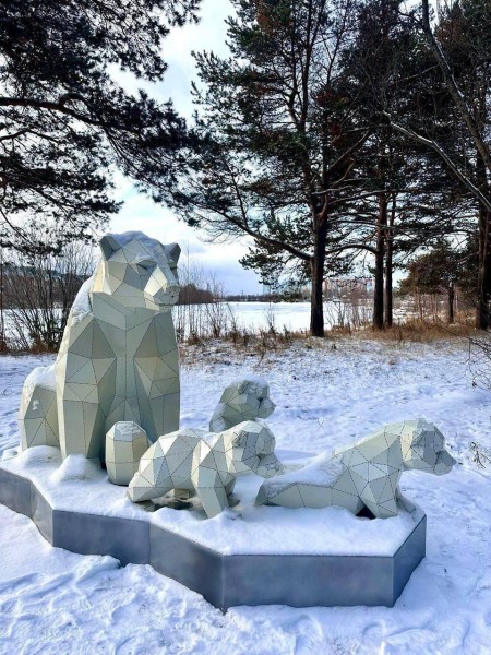 Несколько новых любопытных арт-объектов появились в Сургуте Несколько новых любопытных арт-объектов появились в Сургуте