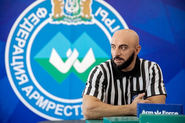 В Сургуте прошли окружные соревнования по армрестлингу: как это было В Сургуте прошли окружные соревнования по армрестлингу: как это было