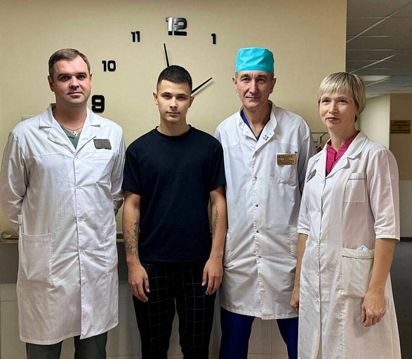 Врачи Нефтеюганска спасли парня, чуть не истекшего кровью от ножевого ранения Врачи Нефтеюганска спасли парня, чуть не истекшего кровью от ножевого ранения