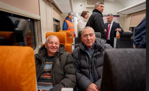 У поезда между Сургутом и Куть-Яхом обновили вагоны У поезда между Сургутом и Куть-Яхом обновили вагоны