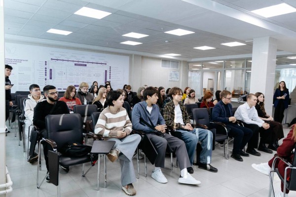 Руководитель следственного отдела по городу Сургуту Владимир Петрович Ермолаев выступил перед студентами Института государства и права Сургутского государственного университета по приглашению студенческого научного общества