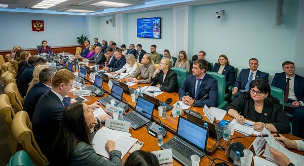 Югра представила в Совете Федерации успешный опыт реализации социальной политики