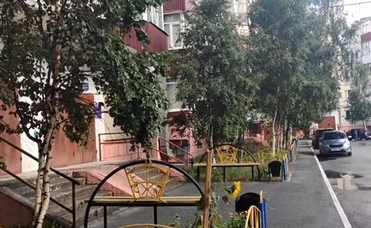 В Сургуте, выпав из окна, погиб 3-летний мальчик 