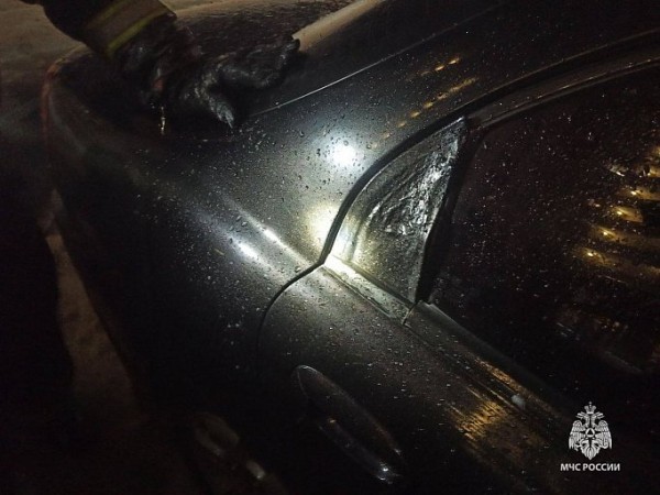 В Сургуте сгорела «Лада Гранта» из-за технической неисправности В Сургуте сгорела «Лада Гранта» из-за технической неисправности