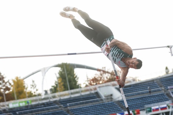 Сурдлимпиада в Токио: спортсмен из Сургута взял золото в десятиборье Сурдлимпиада в Токио: спортсмен из Сургута взял золото в десятиборье