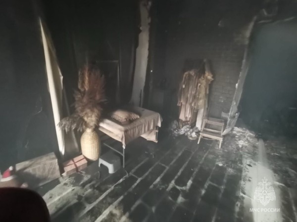 Огнеборцы ликвидировали возгорание в торговом центре Сургута