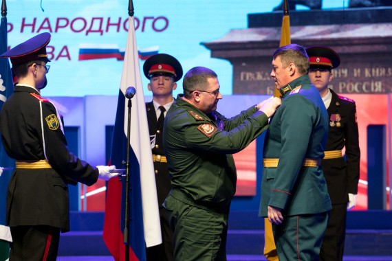 ​Торжественный вечер в филармонии открыл череду концертов, выставок и спортивных событий ко Дню народного единства в Сургуте