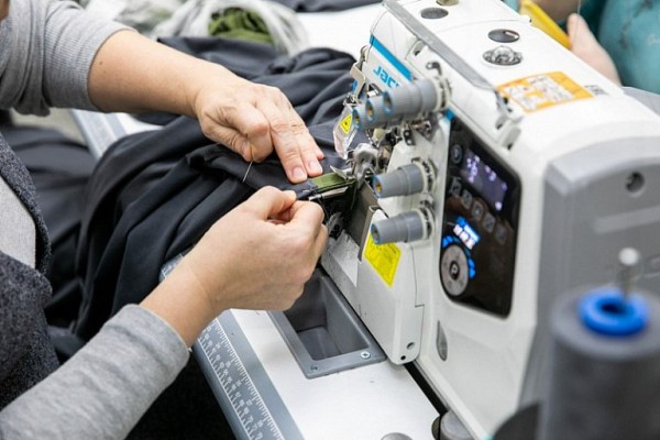 Швейный цех для военнослужащих СВО начал работу в Сургутском районе Швейный цех для военнослужащих СВО начал работу в Сургутском районе