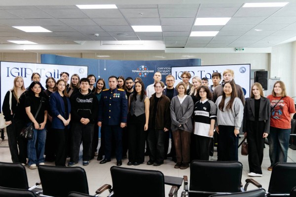 Руководитель следственного отдела по городу Сургуту Владимир Петрович Ермолаев выступил перед студентами Института государства и права Сургутского государственного университета по приглашению студенческого научного общества