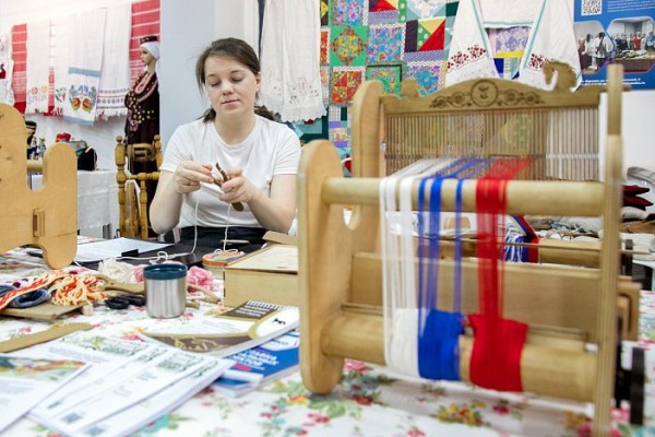 Жители Сургута познакомились с работой местных некоммерческих организаций