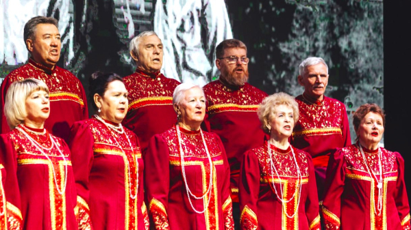 Более 300 участников выступили на фестивале «С песней по жизни» в Сургуте Более 300 участников выступили на фестивале «С песней по жизни» в Сургуте