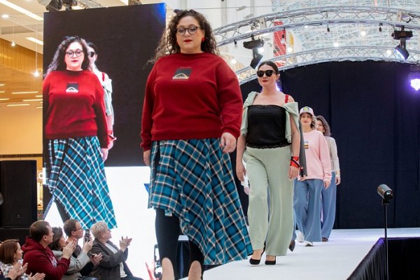 В Сургуте состоялся модный показ одежды местных модельеров