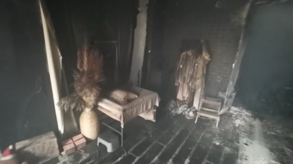 В Сургуте потушили пожар в ТЦ «Каскад»: эвакуированы 70 человек В Сургуте потушили пожар в ТЦ «Каскад»: эвакуированы 70 человек