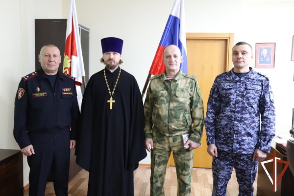 В Югре Росгвардия провела рабочую встречу с духовенством В Югре Росгвардия провела рабочую встречу с духовенством