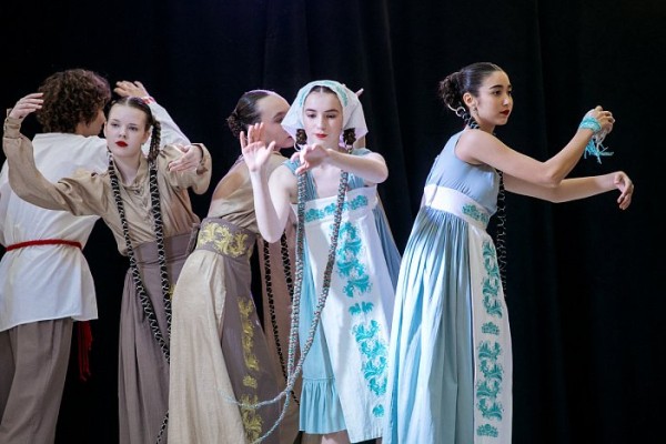 В Сургуте состоялся модный показ одежды местных модельеров