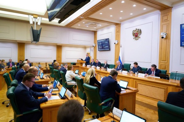 Совет Федерации поддержал инициативы Югры Совет Федерации поддержал инициативы Югры