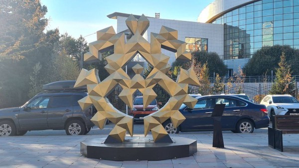 Несколько новых любопытных арт-объектов появились в Сургуте Несколько новых любопытных арт-объектов появились в Сургуте