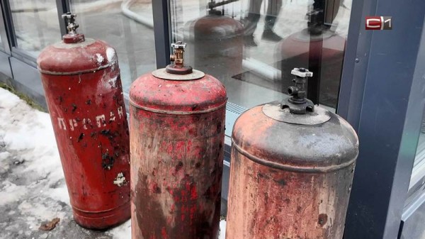 Пожар в Дорожном: взрыв баллона с газом в пекарне стал причиной возгорания Пожар в Дорожном: взрыв баллона с газом в пекарне стал причиной возгорания