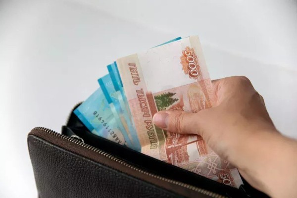 Жителям Сургута нужно в среднем почти 8 зарплат на новую «Лада Гранту» Жителям Сургута нужно в среднем почти 8 зарплат на новую «Лада Гранту»