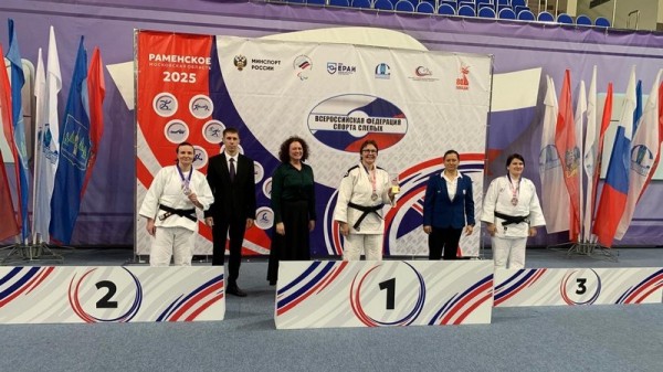 Слабовидящая спортсменка из Сургута завоевала серебряную медаль Слабовидящая спортсменка из Сургута завоевала серебряную медаль