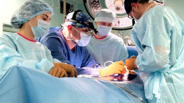 В Сургуте восьмилетней девочке провели уникальную операцию на сердце — первую в истории Югры