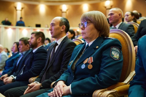 В Ханты-Мансийске вручили награды сотрудникам налоговых инспекций