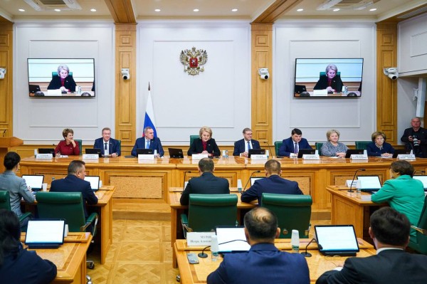 Совет Федерации поддержал инициативы Югры Совет Федерации поддержал инициативы Югры