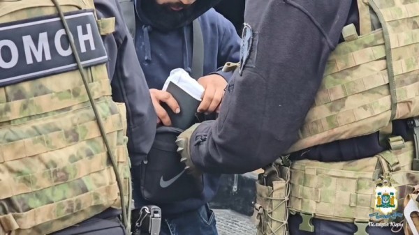 Около тысячи мигрантов выдворили из Югры на родину с начала года