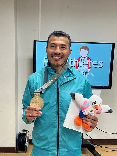 Ардашер Муминджанов из Сургута завоевал золото Сурдлимпиады в Токио Ардашер Муминджанов из Сургута завоевал золото Сурдлимпиады в Токио