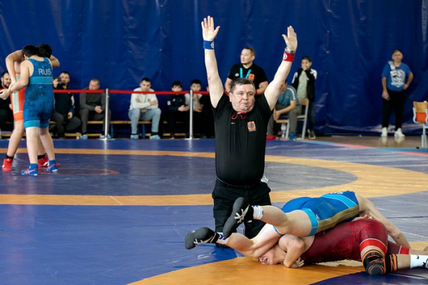 Турнир по греко‑римской борьбе в Сургуте объединил лучших спортсменов России Турнир по греко‑римской борьбе в Сургуте объединил лучших спортсменов России