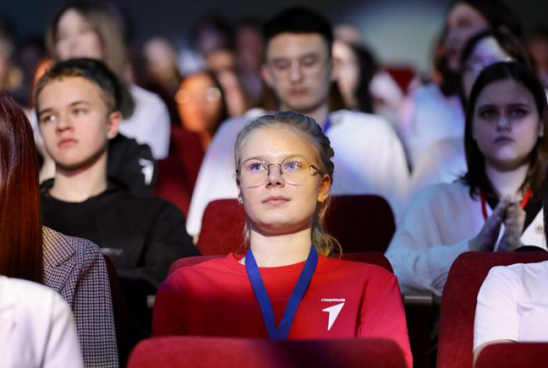 В Сургутском районе слет «Добрый район» собрал около 300 волонтеров В Сургутском районе слет «Добрый район» собрал около 300 волонтеров