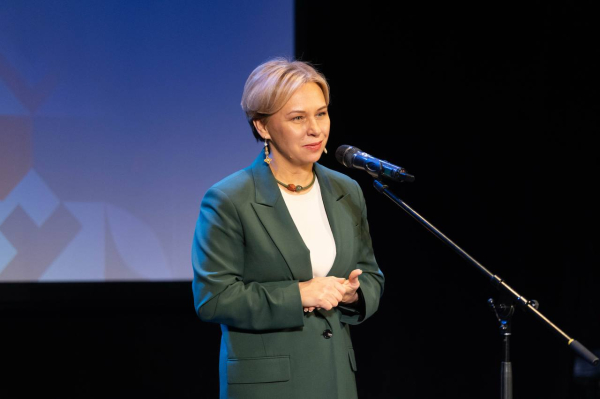 Депутат Дина Биглова-Фатова посетила сегодня торжественную церемонию награждения волонтеров в рамках празднования Международного дня добровольцев, которое будет отмечаться завтра Депутат Дина Биглова-Фатова посетила сегодня торжественную церемонию награждения волонтеров в рамках празднования Международного дня добровольцев, которое будет отмечаться завтра