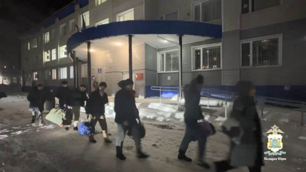 Почти 80 мигрантов депортировали из Югры на родину за эту неделю Почти 80 мигрантов депортировали из Югры на родину за эту неделю