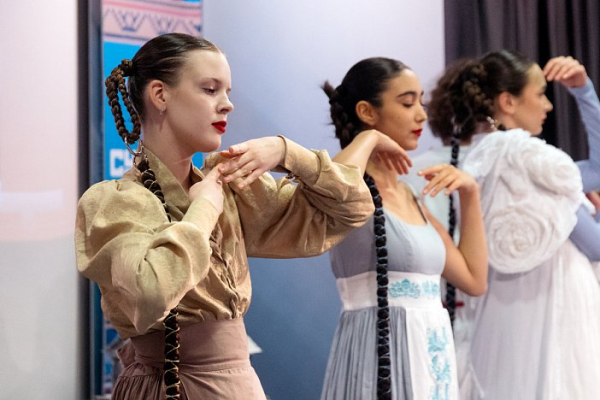 История Сургута ожила в новых этно-коллекциях местных дизайнеров История Сургута ожила в новых этно-коллекциях местных дизайнеров